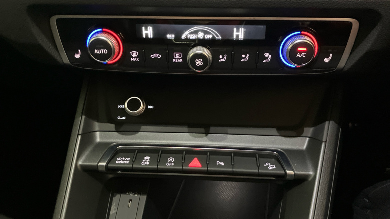 Audi Q3 35 TFSI S Line 5dr [Comfort+Sound Pack] Petrol Estate